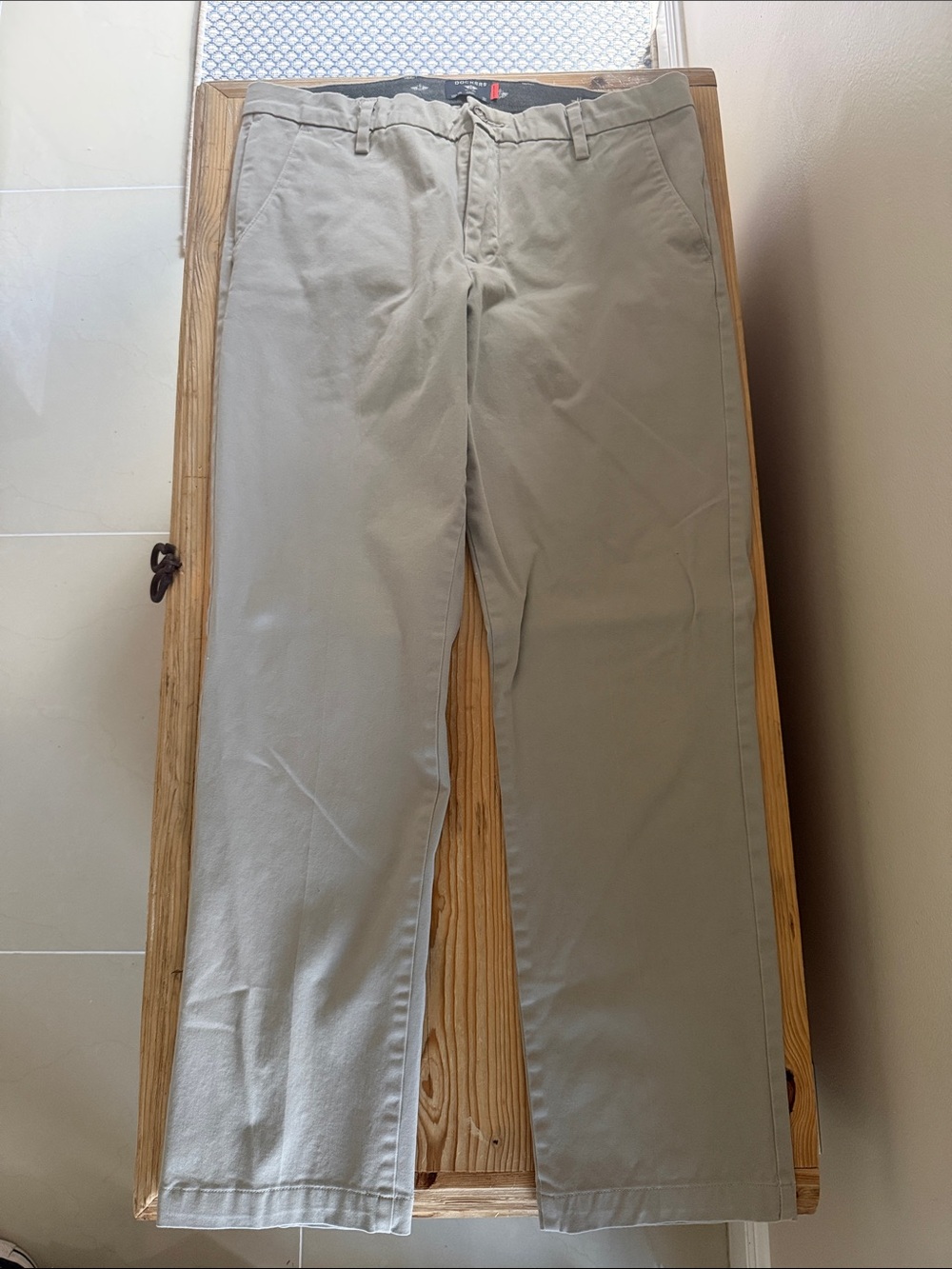 Dockers Men's Tan Chino Pants